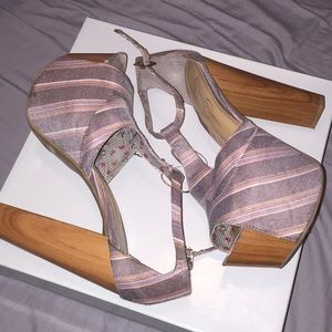 Jessica Simpson platform pumps